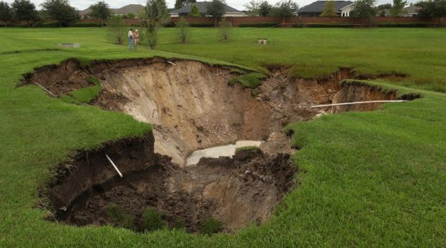 22 Of The Most Insane Sinkholes From Around The World Bt