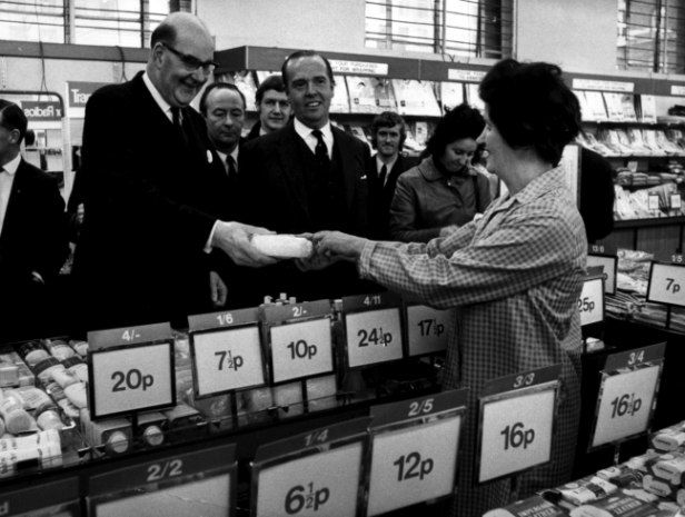 february-15-1971-all-change-as-britain-switches-to-decimal-currency-bt