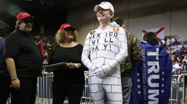 heres-why-a-guy-dressed-as-a-wall-turned