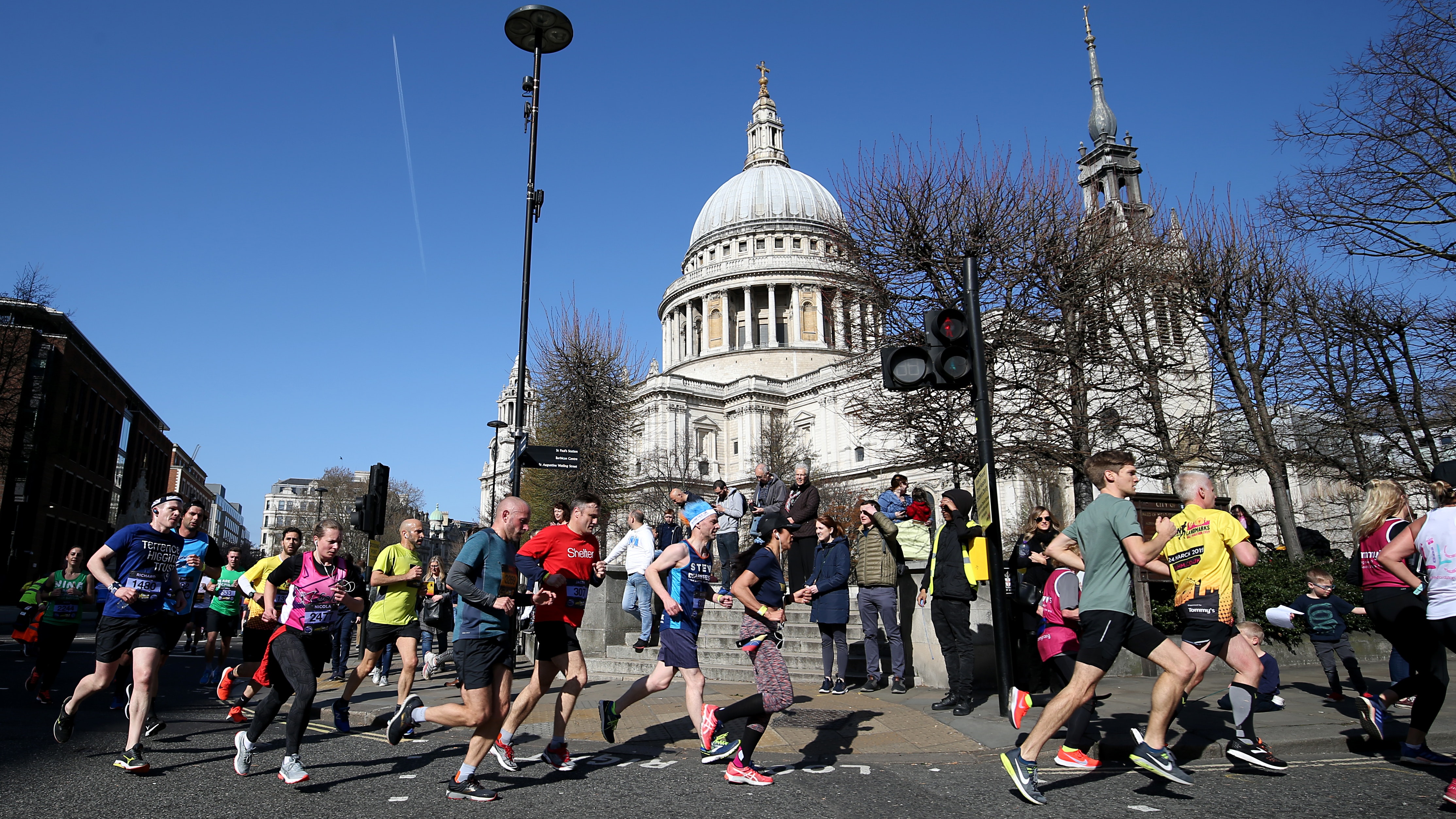 In Pictures Runners take in London’s landmark sights during half