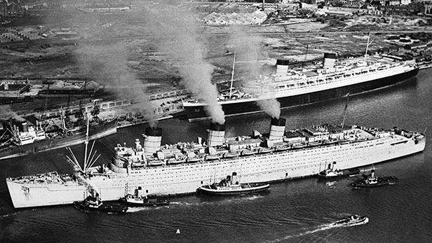 January 9 1972 Ocean Liner Queen Elizabeth Sinks In Hong