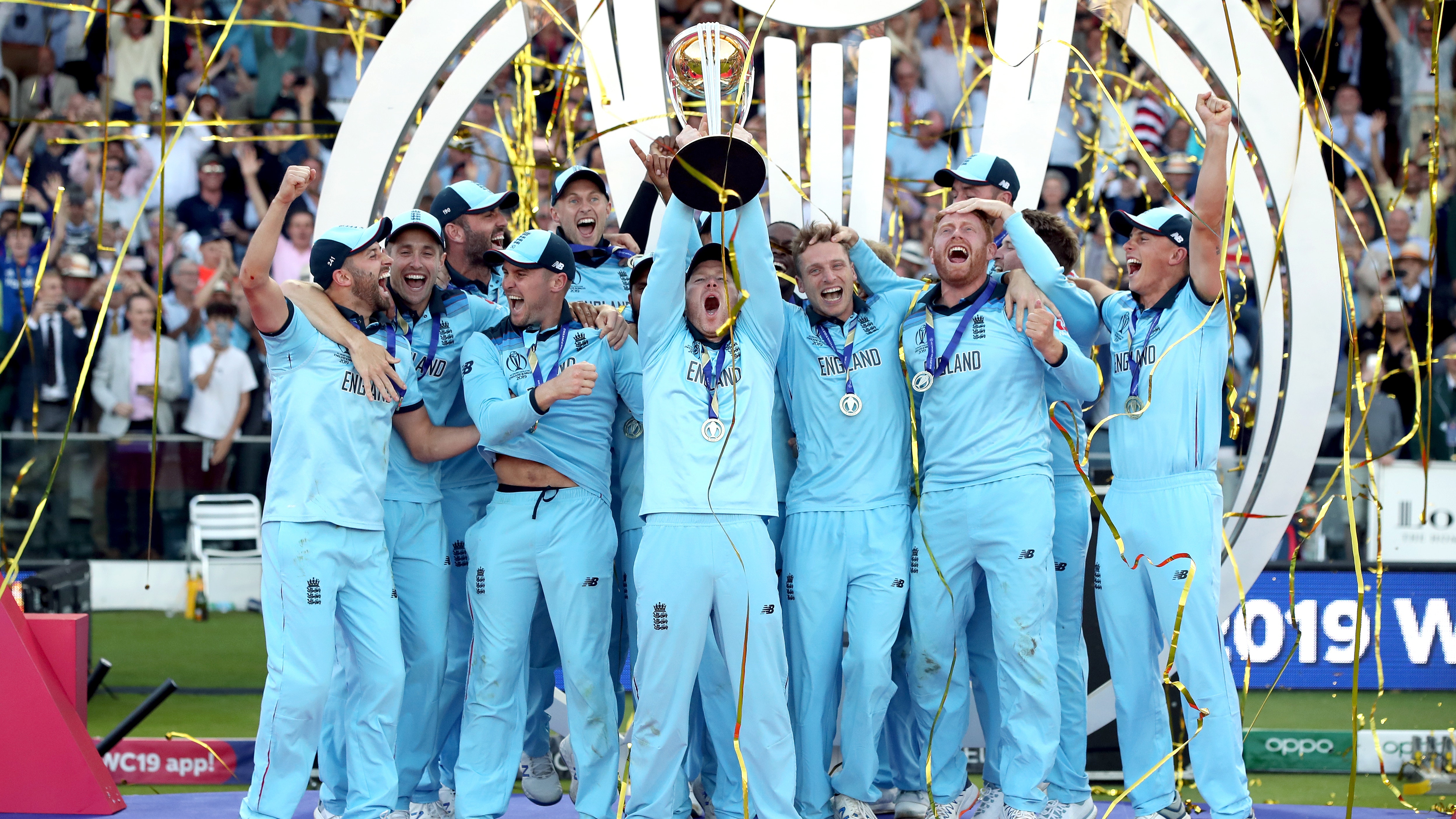 Queen congratulates England cricket team after World Cup victory | BT