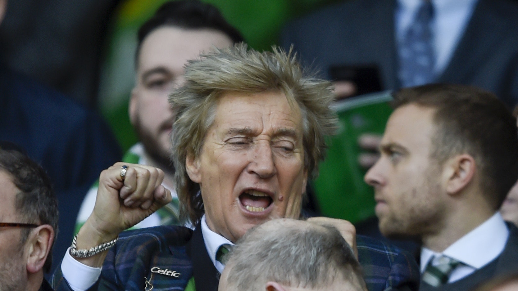 Sir Rod Stewart faces backlash from angry Celtic fans after Johnson tweet | BT